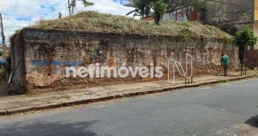 Terreno à venda na Rua Jequiriçá, Concórdia, Belo Horizonte
