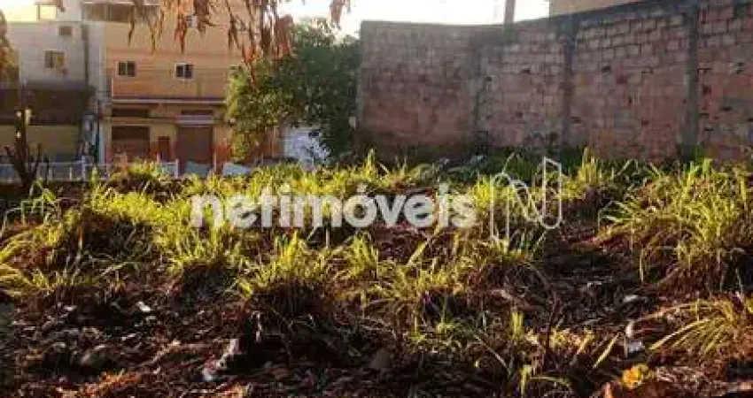 Terreno à venda na Rua Brasília, Caiapós, Contagem