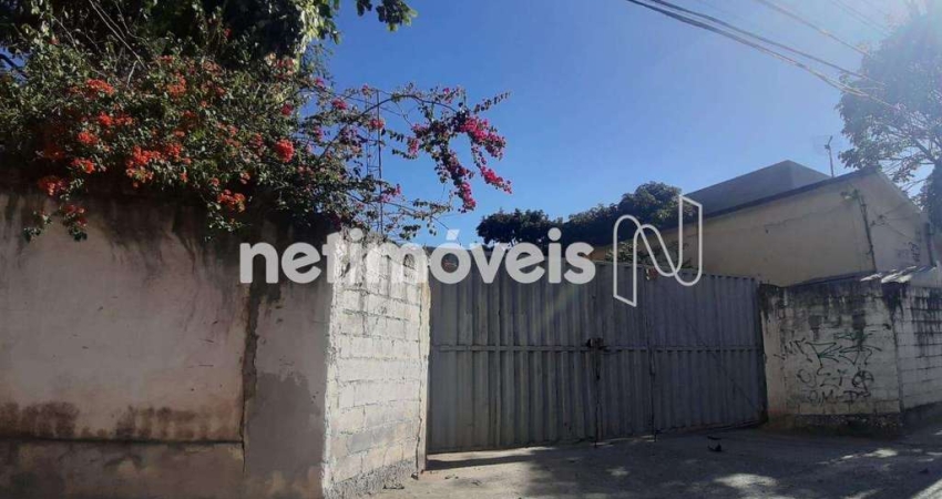 Terreno à venda na Rua Francisco Augusto Rocha, Planalto, Belo Horizonte