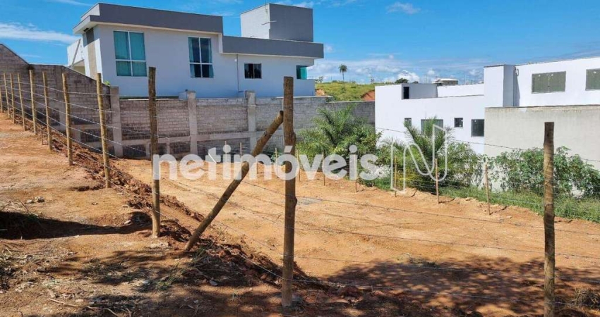Terreno à venda na Rua José Rodrigues Chaves, Novo Centro, Santa Luzia