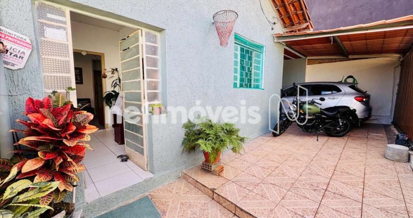 Casa com 3 quartos à venda na Rua Ibiá, Bonfim, Belo Horizonte