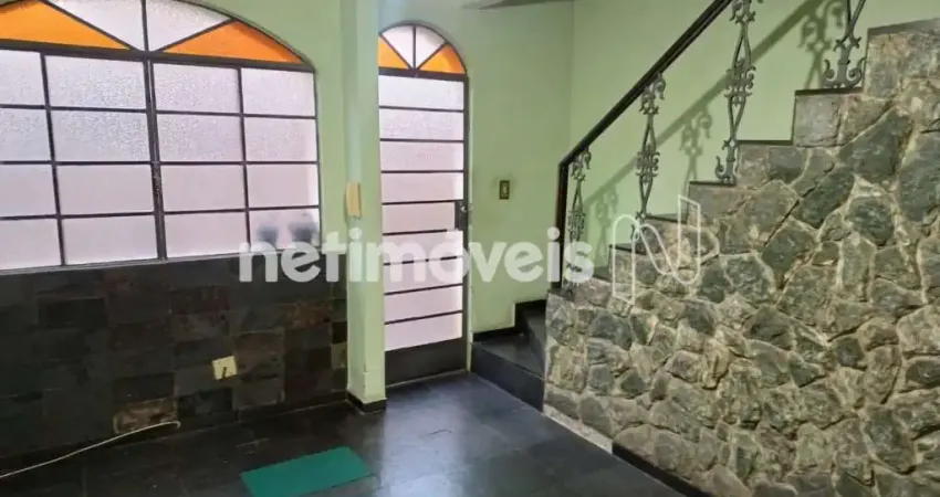 Casa com 2 quartos à venda na Rua Fernando Ferrari, Planalto, Belo Horizonte