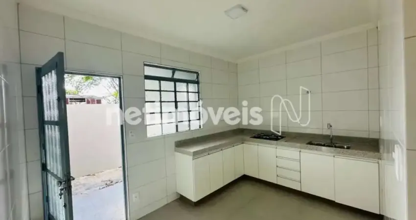 Casa com 2 quartos à venda na Rua Fernando Ferrari, Planalto, Belo Horizonte