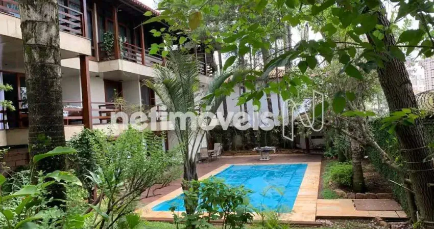 Ótima casa no belvedere com 5 quartos sendo 3 suítes - área total de 550m²;