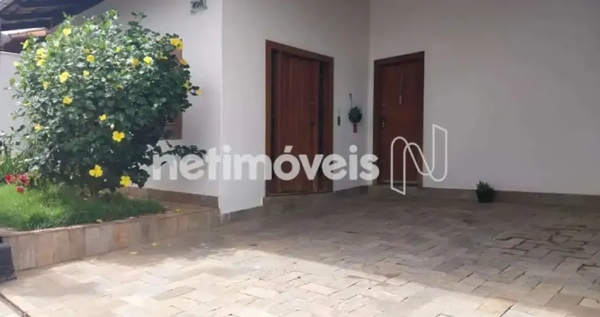 Casa com 4 quartos à venda na Rua Miriam, Jardim Arizona, Sete Lagoas