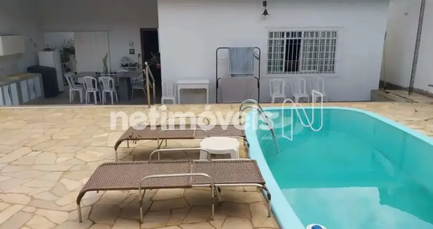 Casa com 4 quartos à venda na Rua Miriam, Jardim Arizona, Sete Lagoas