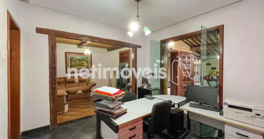 Casa com 3 quartos à venda na Rua Abaeté, Bonfim, Belo Horizonte