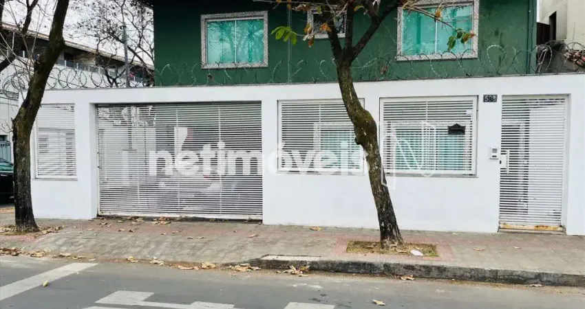 Casa com 3 quartos à venda na Rua Casablanca, Santa Terezinha, Belo Horizonte