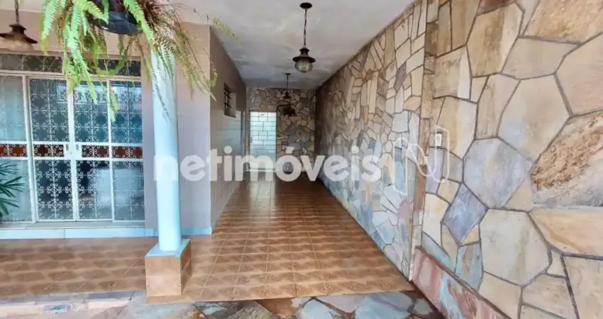 Casa à Venda no Serrano – BH | 234m²; | 2 Quartos + Suíte | Ótima Localização