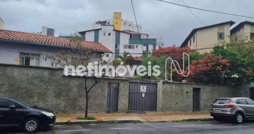 Terreno à venda no santa tereza com 3 casas construidas - área total de 883 m²;