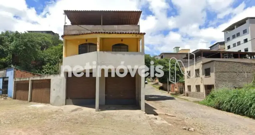 Casa com 3 quartos à venda na Rua Benedito Alves Vieira, São Dimas, Conselheiro Lafaiete
