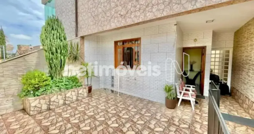 Casa com 4 quartos à venda na Rua Nilton Baldo, Paquetá, Belo Horizonte