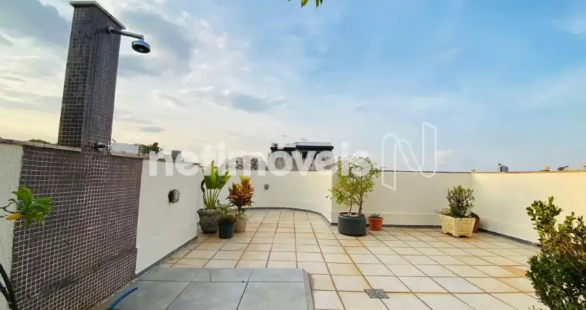 Cobertura impecável, reformada, vista 100% livre, espaço gourmet com ducha