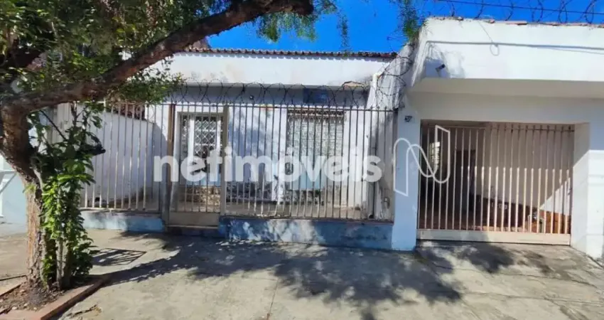 Casa com 3 quartos à venda na Rua José de Assis, Camargos, Belo Horizonte