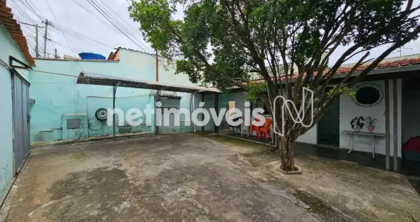 Casa com 3 quartos à venda na Rua Coqueiros, Cachoeirinha, Belo Horizonte
