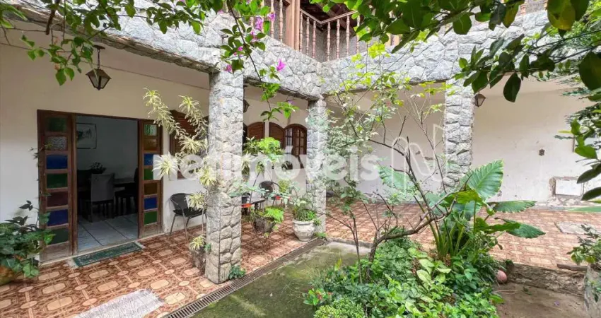 Casa com 3 quartos à venda na Rua dos Assistentes Sociais, Alípio de Melo, Belo Horizonte