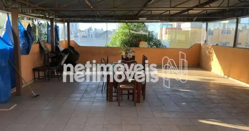 Casa com 3 quartos à venda na Rua Salinas, Santa Tereza, Belo Horizonte