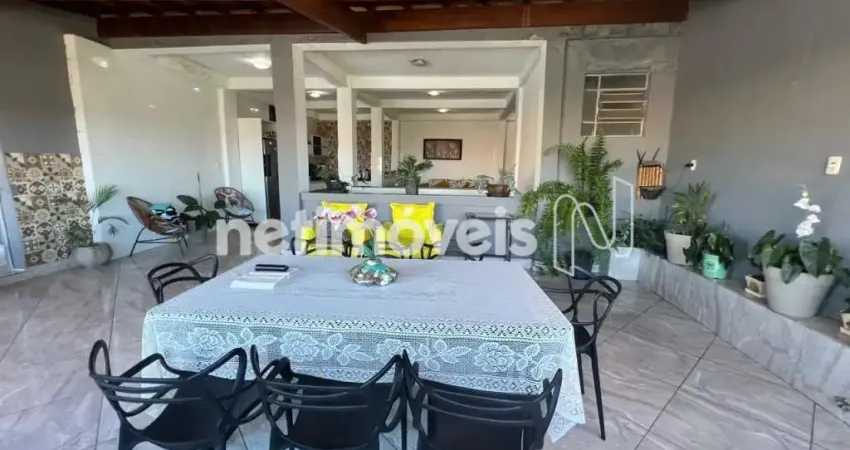 Casa com 3 quartos à venda na Rua Flor-de-caqui, Jardim Alvorada, Belo Horizonte