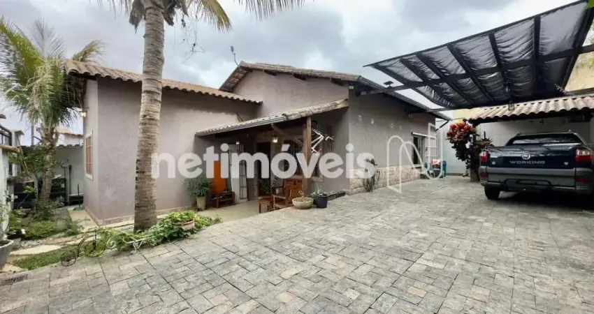 Casa com 3 quartos à venda na Rua Enéas, Novo Glória, Belo Horizonte