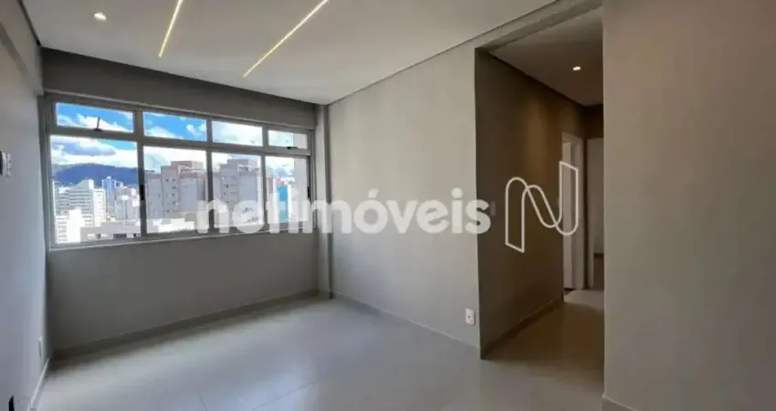 Apartamento totalmente reformado, em excelente localização com vista definitiva privilegiada !