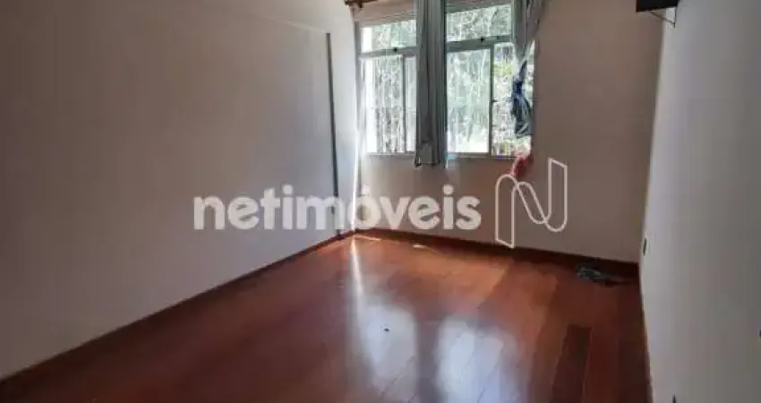 Apartamento com 3 quartos amplos ( sendo 1 suíte ) com área privativa, lazer completo!