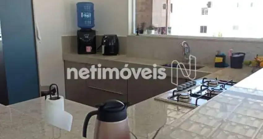 Casa em condomínio próximo a belo horizonte com clima de sítio