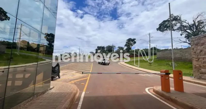 Terreno em condomínio fechado à venda na Avenida Abigail Pinto Coelho, Lagoa Mansões, Lagoa Santa