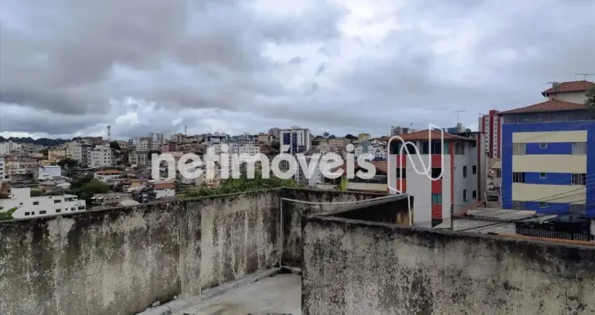 Casa com 7 quartos à venda na Rua Bélgica, Glória, Contagem