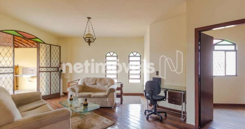 Casa com 4 quartos para alugar na Rua Dona Maria Ignez, Floresta, Belo Horizonte