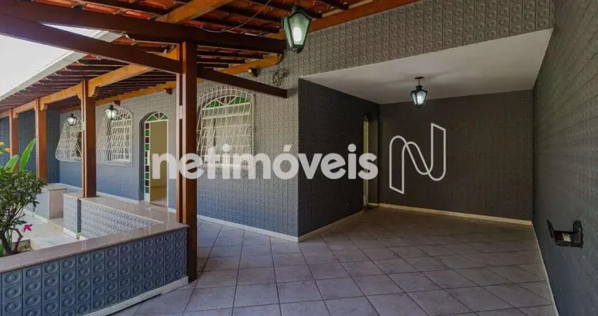 Casa com 3 quartos para alugar na Rua Centralina, Santa Inês, Belo Horizonte
