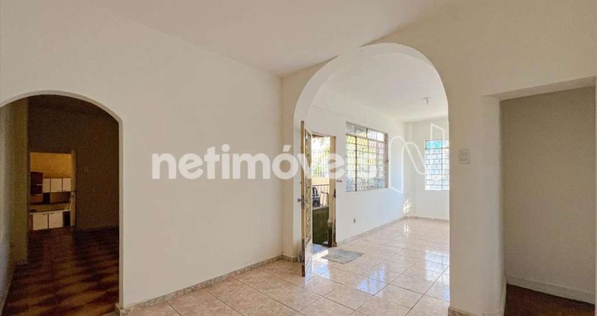 Casa comercial com 4 salas para alugar na Rua Bueno Brandão, Santa Tereza, Belo Horizonte