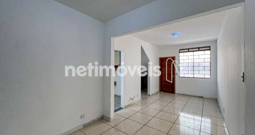 Casa com 2 quartos para alugar na Rua Presidente Nasser, Santa Branca, Belo Horizonte