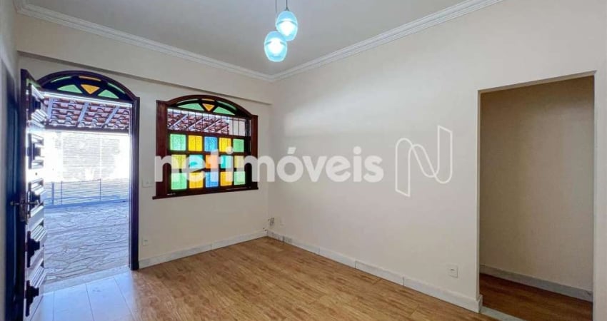 Casa com 3 quartos para alugar na Rua Dulce Maria, Ipiranga, Belo Horizonte