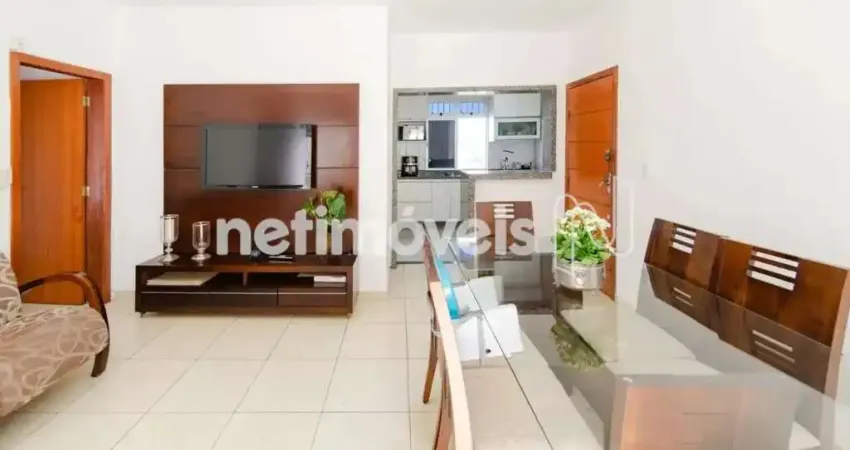 Apartamento com área privativa para alugar no havaí/ estoril!