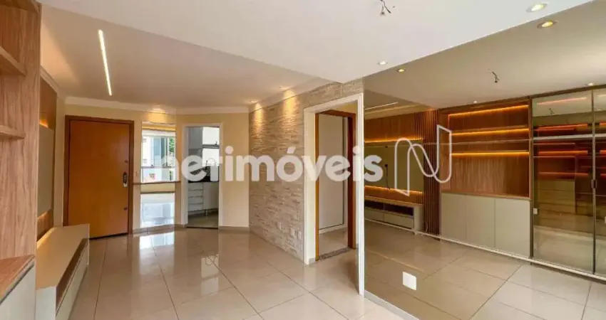 Apartamento 2 quartos com suíte no castelo - conforto e praticidade para você!