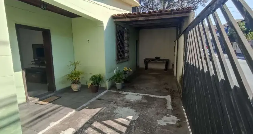Casa com 3 quartos à venda na Rua Bernardo Monteiro, Centro, Contagem