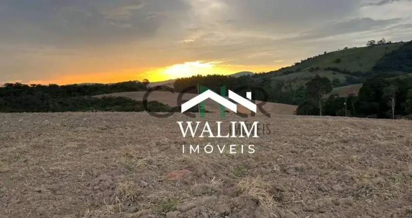 FAZENDA TRADICIONAL À VENDA EM RESENDE COSTA/MG – 85 HA – RECURSOS HÍDRICOS E INFRAESTRUTURA PRONTA!