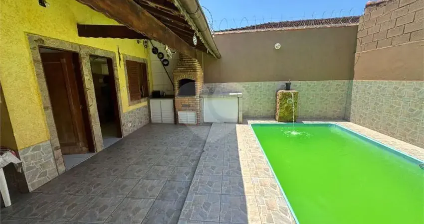 Casa com 2 quartos à venda na Vila Caiçara, Praia Grande 