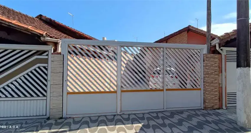 Casa com 2 quartos à venda na Rua Atibaia, 129, Jardim Real, Praia Grande