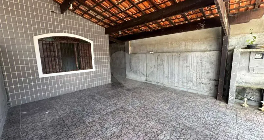 Casa com 3 quartos à venda em Guilhermina, Praia Grande