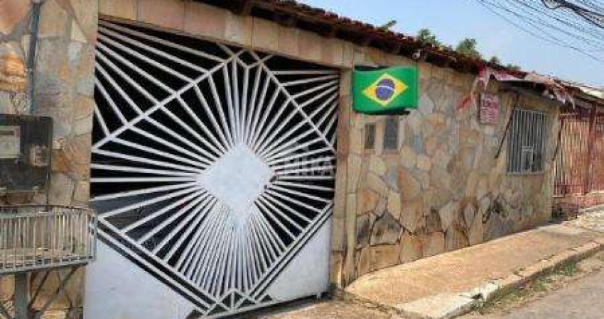 Casa com 3 quarto(s) no bairro Tijucal em Cuiabá - MT