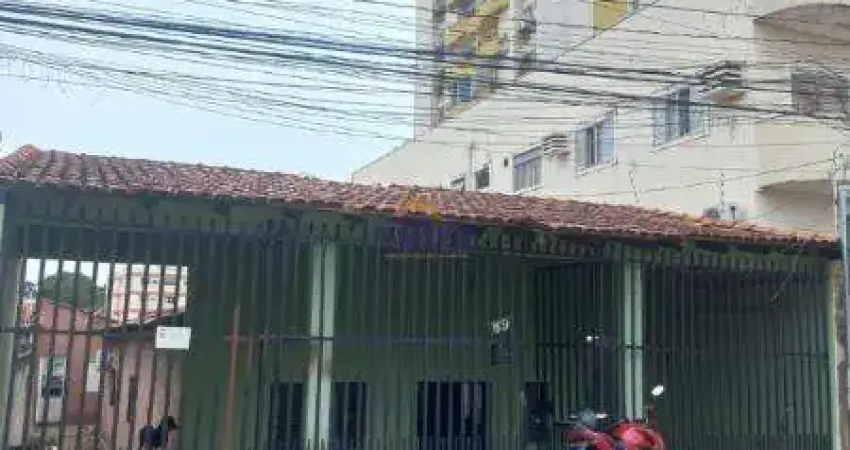Casa com 3 quartos à venda no Araés, Cuiabá 