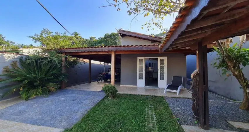 Praia de boracéia - linda casa com piscina - 3 dorm. a 500 metros da praia