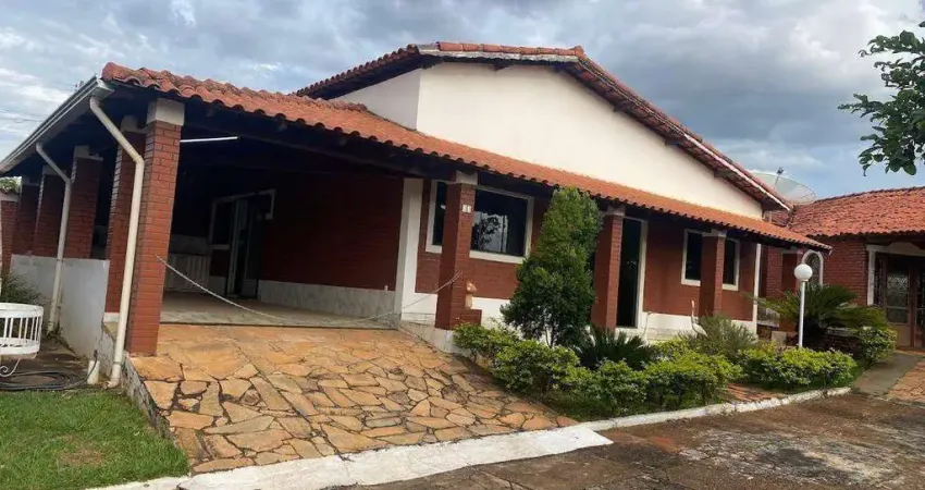 Chale de Laje Perto do Assai 3 dormitórios à venda por R$ 180.000 - Bairro Mansões das Águas Quentes - Caldas Novas/GO