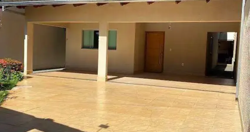 Casa com piscina 3 quartos à venda, 140 m² por R$ 495.000 - Bairro Turista 2 - Caldas Novas/GO