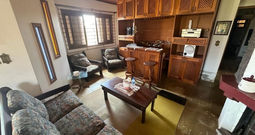 Casa de esquina em Capão Novo!
