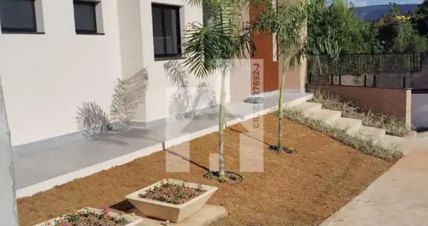 Belíssima Casa à venda com 3 Dormitórios sendo 2 Suítes,  no condomínio Villagio di San Francesco n
