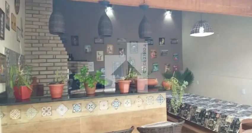 Casa / sobrado à venda, 03 dormitórios, varanda, área gourmet, jundiaí mirim.