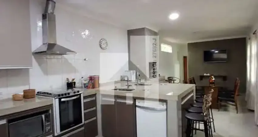 Casa mobiliada (MORADIA ou COMÉRCIO) com 3 dormitórios para venda ou aluguel, 185m² área útil - Jar