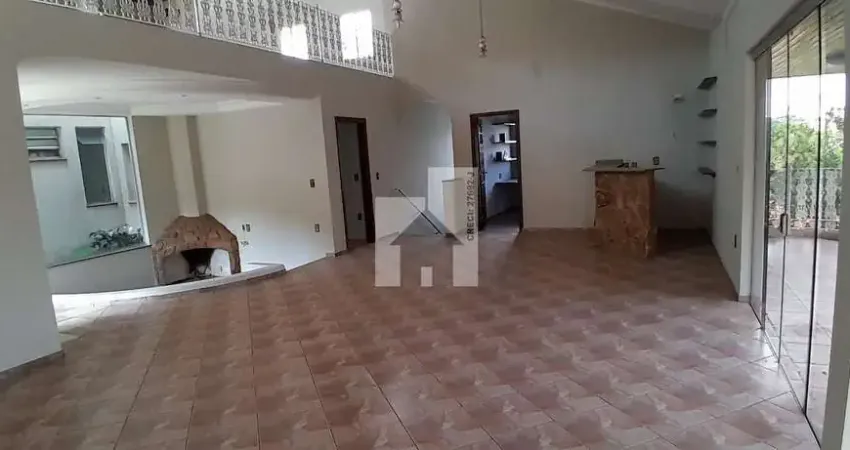Casa para venda ou locação, 4 dorm (1 suíte), piscina, 638m² construídos - Condominio Jardim Europa